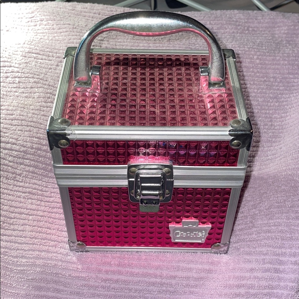 Caboodles Metallic Pink and Silver Case